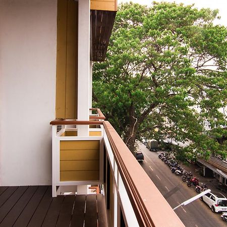 Suan Dok Gate Guesthouse Chiang Mai Zewnętrze zdjęcie