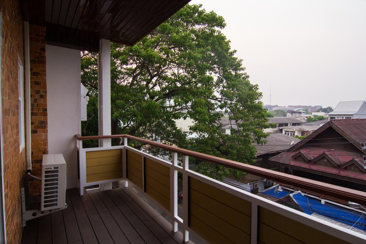 Suan Dok Gate Guesthouse Chiang Mai Zewnętrze zdjęcie