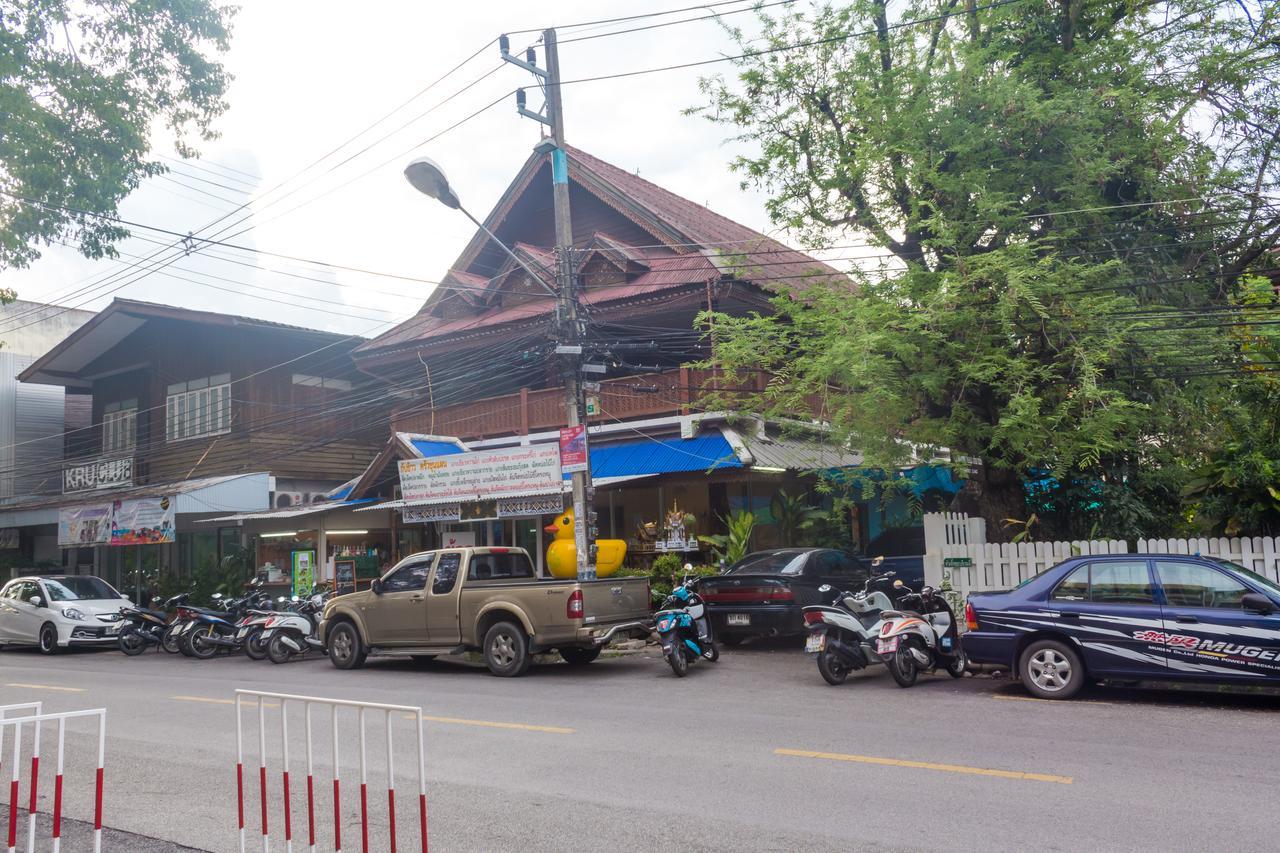 Suan Dok Gate Guesthouse Chiang Mai Zewnętrze zdjęcie