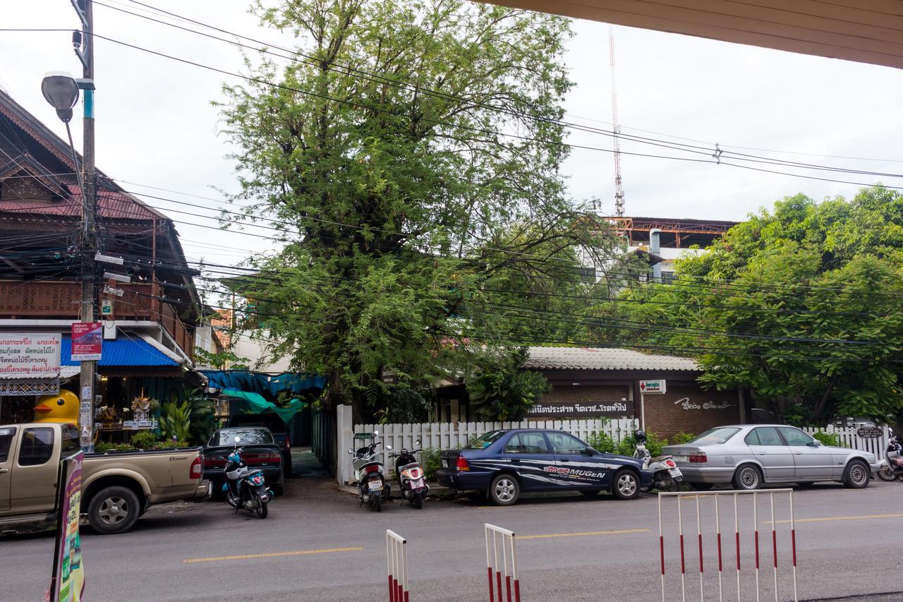Suan Dok Gate Guesthouse Chiang Mai Zewnętrze zdjęcie