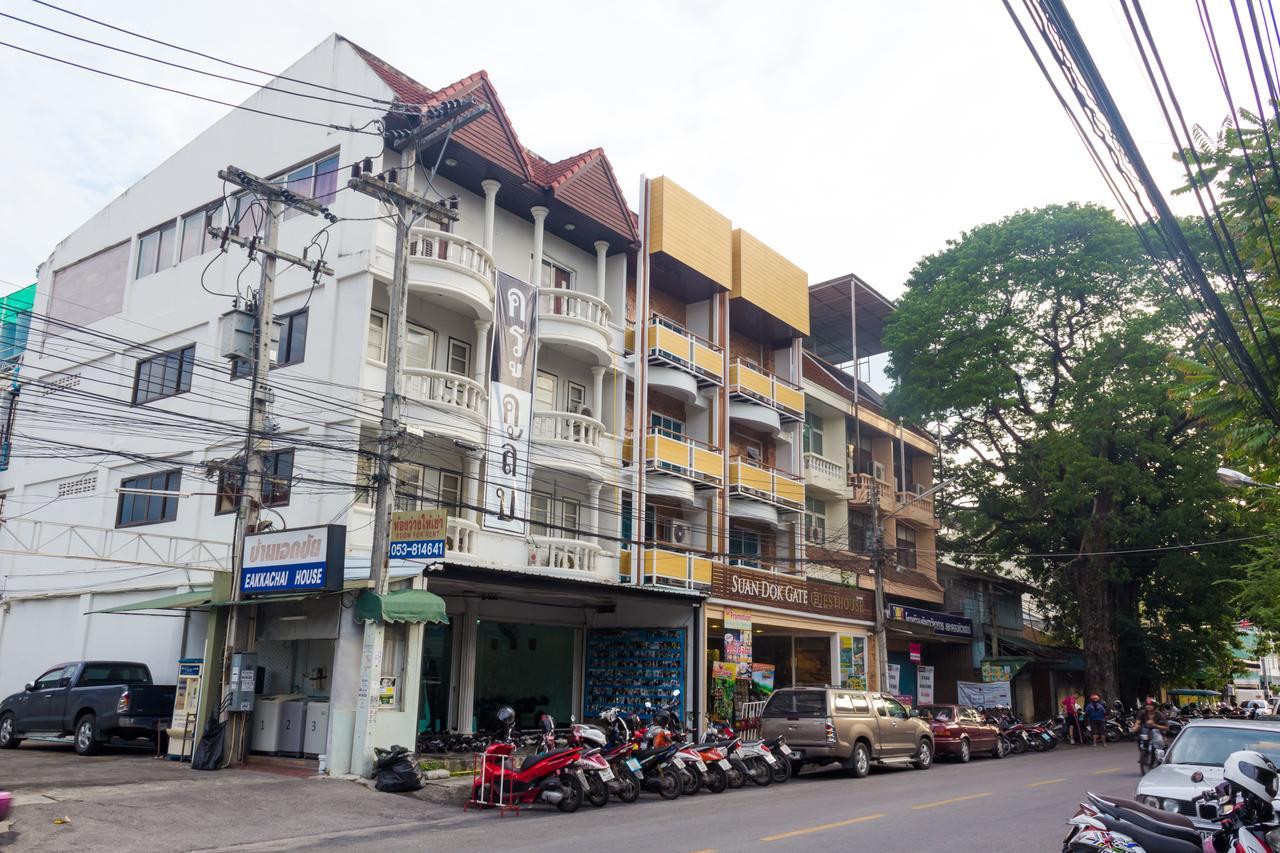 Suan Dok Gate Guesthouse Chiang Mai Zewnętrze zdjęcie